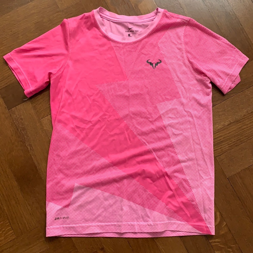Boys dry fit Nike t shirt